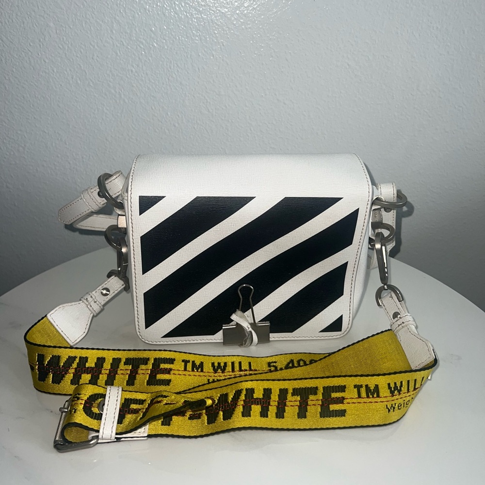 Off white Clipper Bag